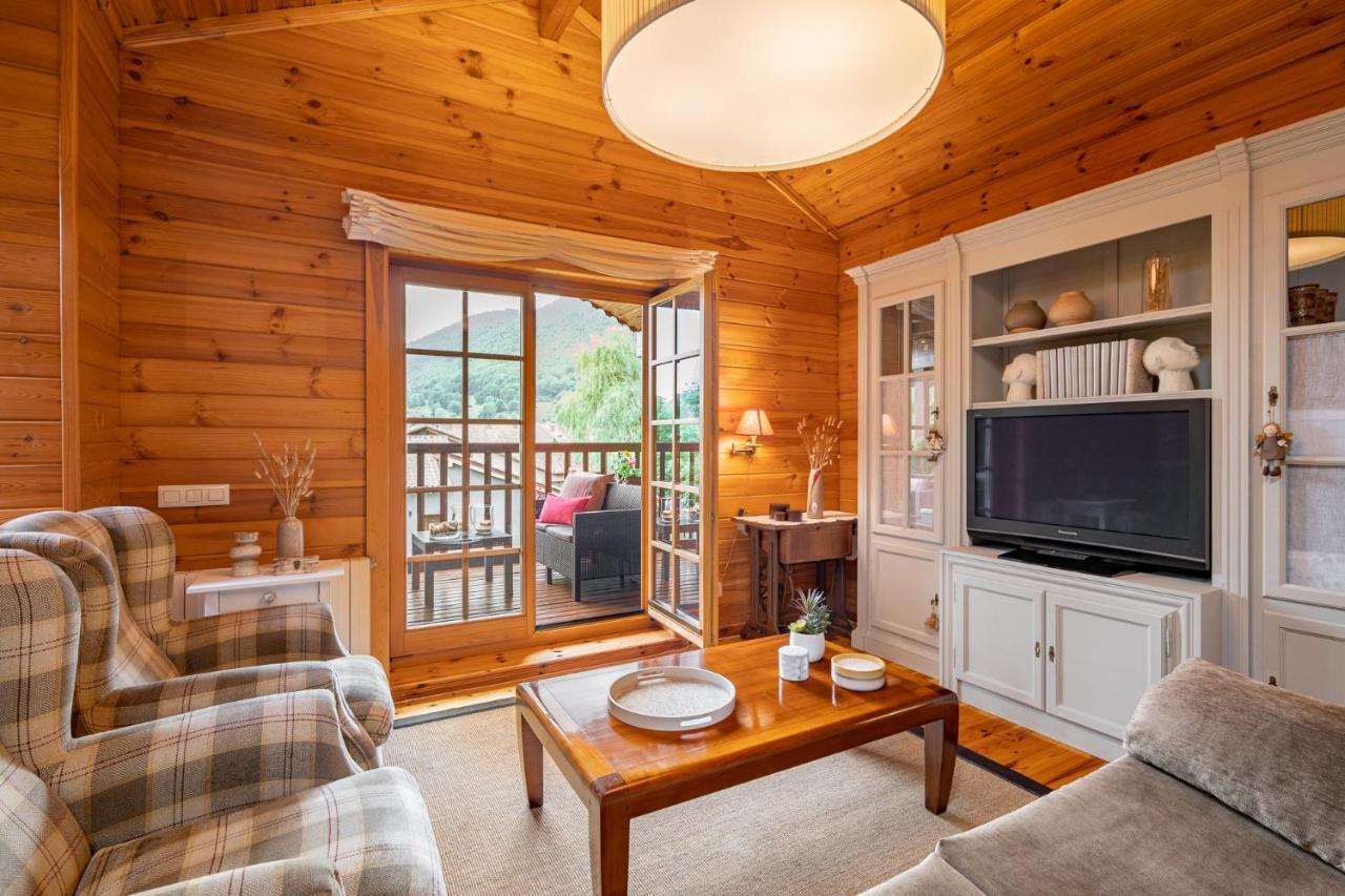Espectacular Apartamento De Madera Frente Al Rio Ter - Camprodon Bagian luar foto